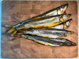 Бастони Чипсы свиные классические: Корюшка Х/К ГОСТ (крупная)