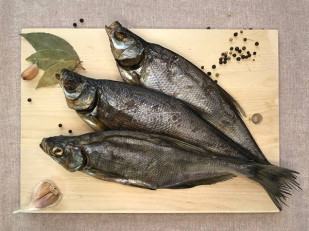 Другие закуски: Синец вяленый